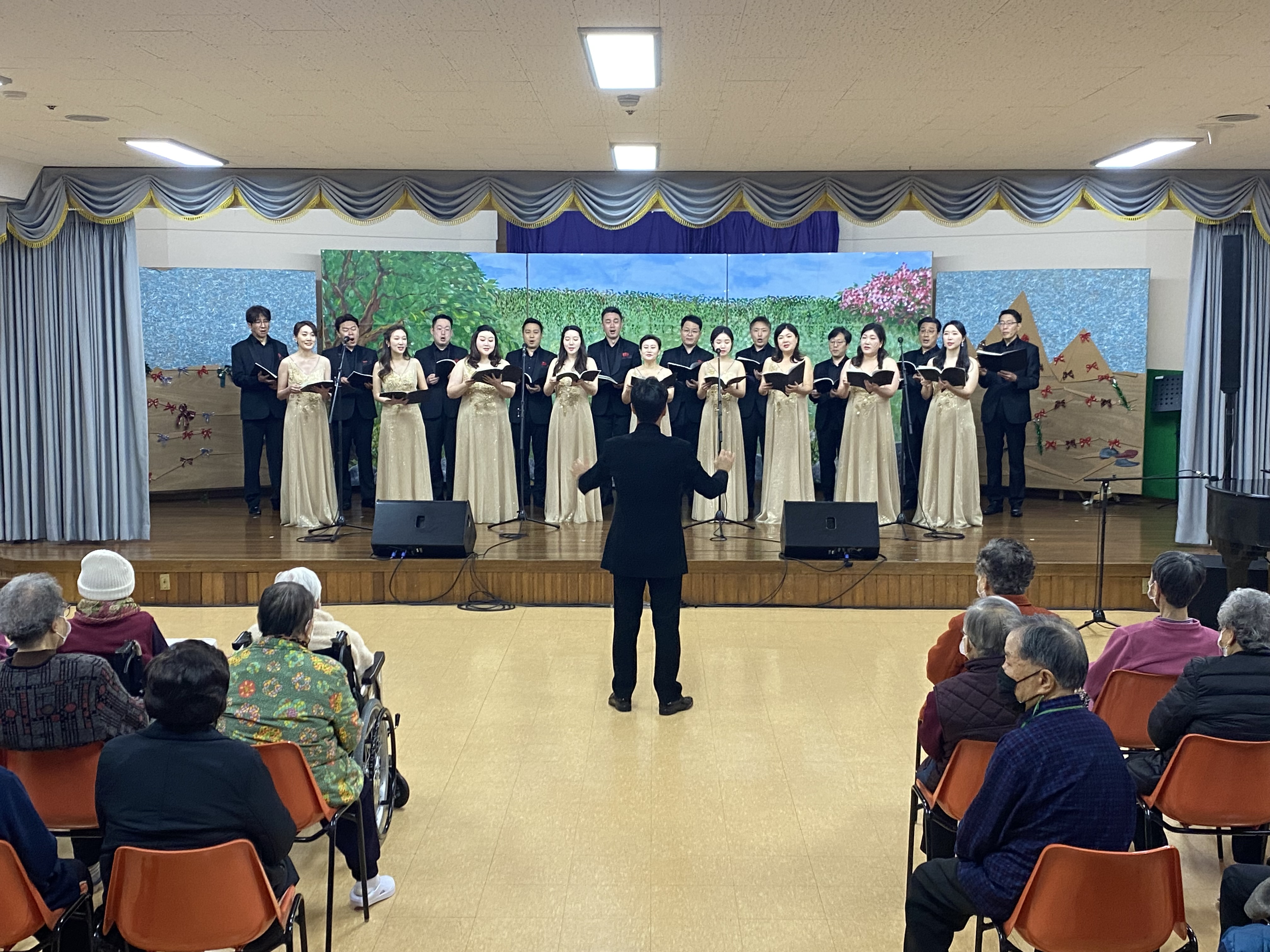 20240205 찾아가는 예술무대 – 평화의 모후원-1.jpg