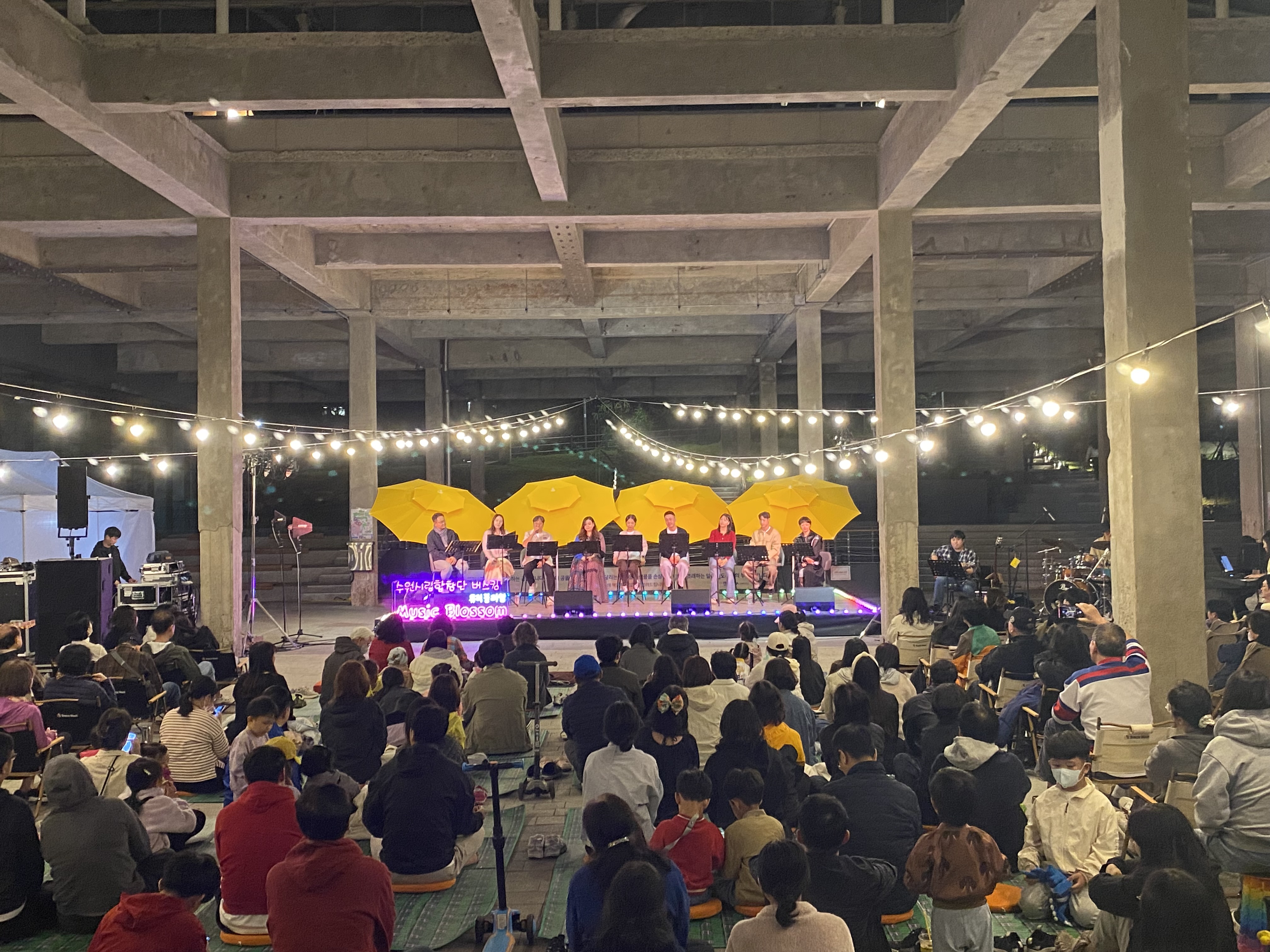 20241002 공원버스킹-1.jpg