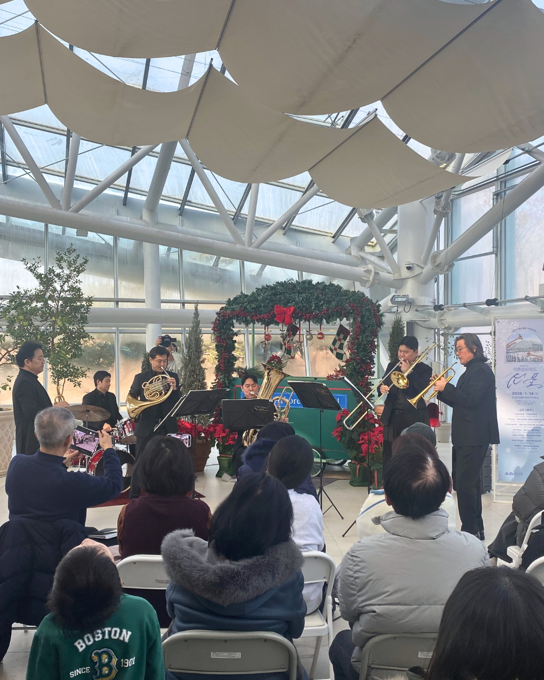 아트인사이드1_일월수목원 온실.png